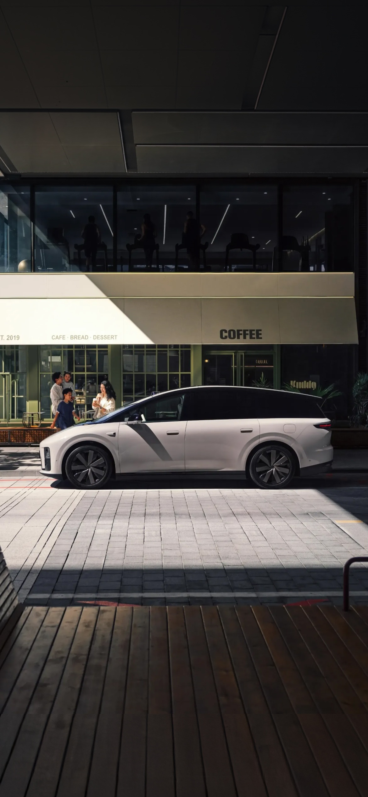 Li Auto i8